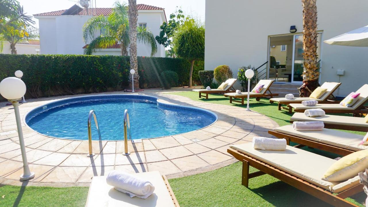 Villa Oasis By Ezoria Villas كورال باي المظهر الخارجي الصورة